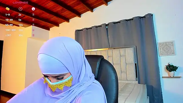 kalila latif online show from November 30, 2:59 am