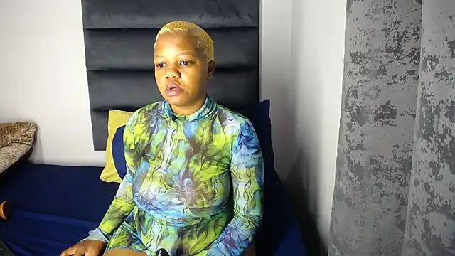 Juiceybileh online show from October 7, 6:38 pm