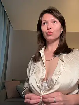 EllaCanny online show from May 5, 3:47 am