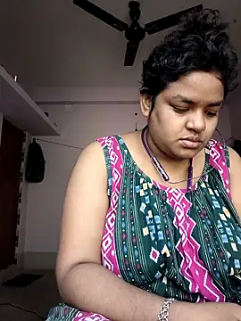 Deborbhavi222 online show from January 16, 5:44 am