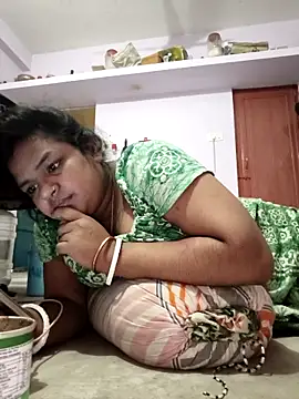 Deborbhavi222 online show from May 7, 11:15 am
