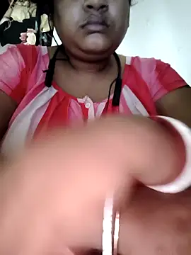 Deborbhavi222 online show from May 17, 1:47 am