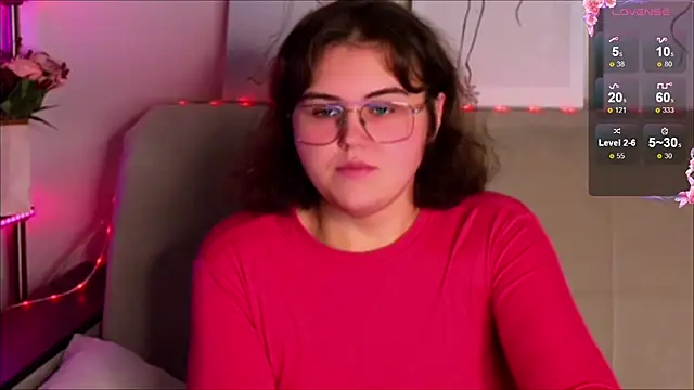 Snapshot of chatting on October 7, 8:44 am online show from October 7, 8:44 am