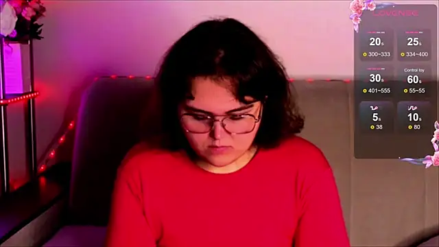 Snapshot of chatting on October 29, 3:53 am online show from October 29, 3:53 am