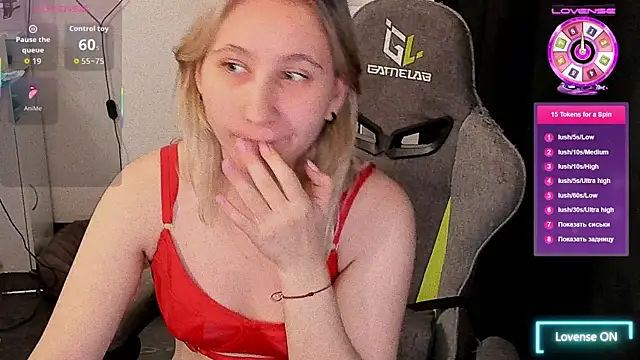 ChristinaFivePlus online show from October 20, 8:37 am