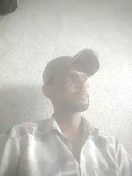 Snapshot of masterillobey97 chatting on October 4, 4:54 am masterillobey97 online show from October 4, 4:54 am