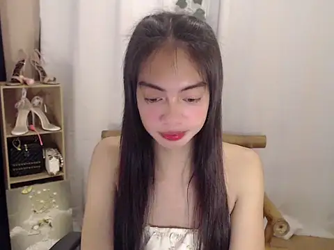 Snapshot of LovelyMaya69 chatting on September 22, 6:48 am LovelyMaya69 online show from September 22, 6:48 am