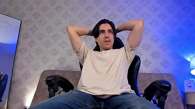 Snapshot of dylan_cross_ chatting on September 22, 11:23 am dylan cross online show from September 22, 11:23 am