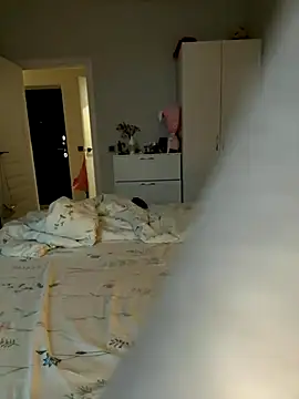 Snapshot of LinaViam chatting on October 15, 10:15 am LinaViam online show from October 15, 10:15 am