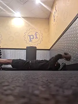 Snapshot of 214KingLonggg chatting on February 8, 11:08 pm 214KingLonggg online show from February 8, 11:08 pm