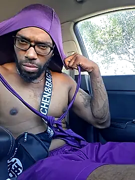 Snapshot of 214KingLonggg chatting on March 12, 9:54 pm 214KingLonggg online show from March 12, 9:54 pm