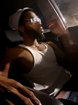 Snapshot of 214KingLonggg chatting on March 27, 11:43 am 214KingLonggg online show from March 27, 11:43 am