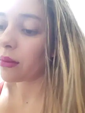 Snapshot of lindsay-rosee chatting on October 1, 1:39 pm lindsay-rosee online show from October 1, 1:39 pm