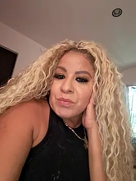 Snapshot of Areli_Salomon chatting on September 26, 8:13 pm Areli Salomon online show from September 26, 8:13 pm