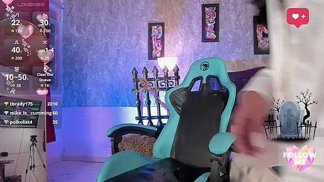 Snapshot of Lauren_smiles chatting on November 1, 4:14 am Lauren smiles online show from November 1, 4:14 am