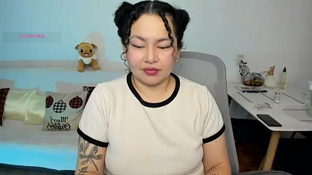 Chubby Licius online show from December 1, 11:32 pm