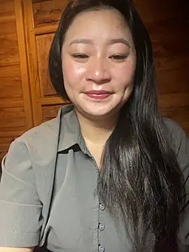 Snapshot of violet-00 chatting on March 14, 10:21 am violet-00 online show from March 14, 10:21 am