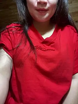 Snapshot of violet-00 chatting on May 8, 3:45 am violet-00 online show from May 8, 3:45 am