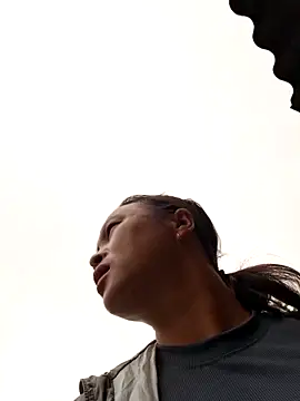 xuxulovezz online show from October 9, 12:19 am