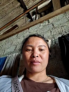 xuxulovezz online show from October 12, 5:06 am