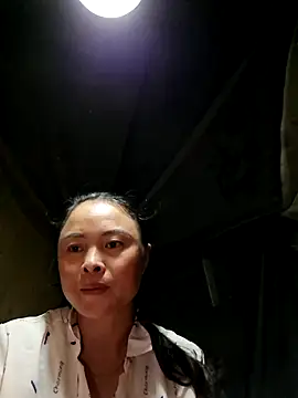 xuxulovezz online show from November 2, 1:57 pm