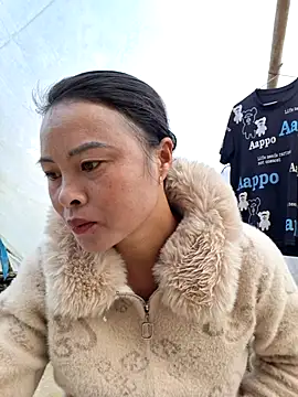 xuxulovezz online show from December 19, 1:23 am