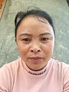 xuxulovezz online show from February 24, 2:42 am