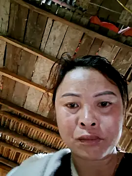 xuxulovezz online show from April 3, 12:52 am