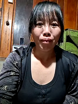 helenzz online show from November 7, 1:33 pm