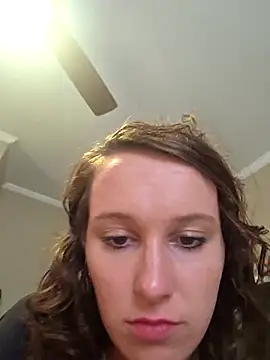 brunettebabexo3 online show from April 22, 6:31 pm