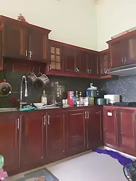 Helen-Tran online show from October 11, 3:50 am