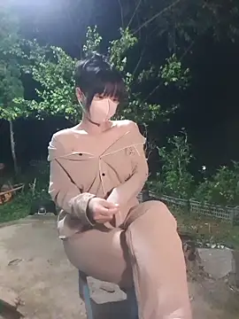 Helen-Tran online show from November 11, 1:00 pm