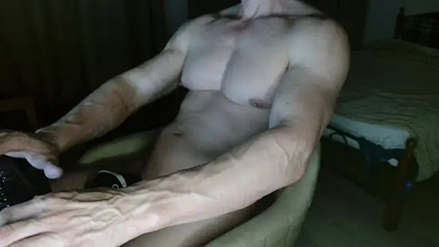 Snapshot of Freeze_Fire chatting on September 28, 7:41 pm Freeze Fire online show from September 28, 7:41 pm