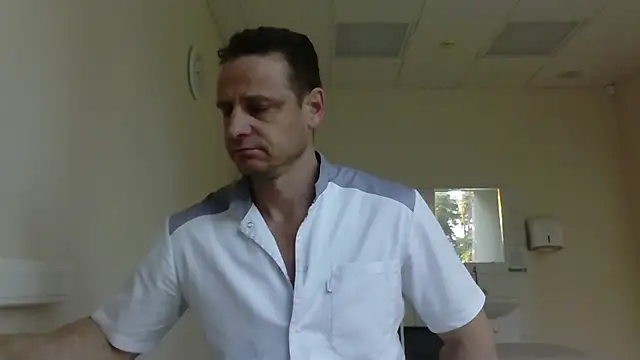 Snapshot of Freeze_Fire chatting on October 2, 5:25 am Freeze Fire online show from October 2, 5:25 am