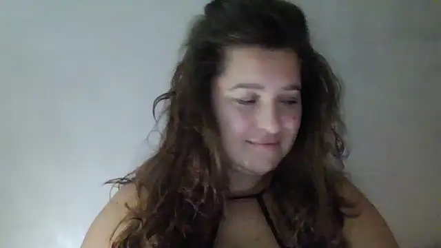 Snapshot of Valirene chatting on September 29, 4:34 pm Valirene online show from September 29, 4:34 pm