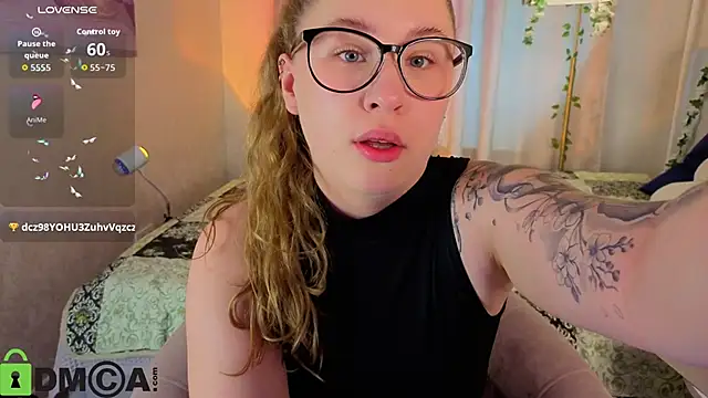 Elsie Cutties online show from June 21, 1:08 am