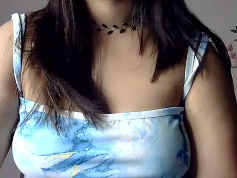 Aaliya02 online show from November 11, 8:14 am