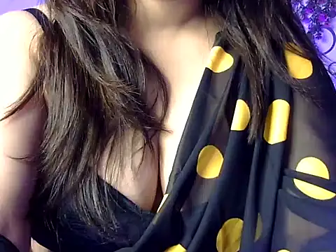 Aaliya02 online show from May 24, 10:53 am