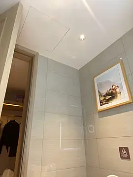 miumiu-66 online show from September 30, 8:03 pm