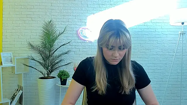 Snapshot of DaysiPlater chatting on September 23, 12:19 pm DaysiPlater online show from September 23, 12:19 pm