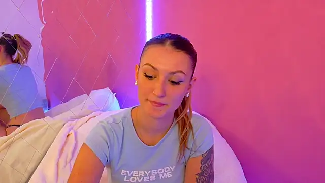 Anaayss  online show from October 2, 5:14 am