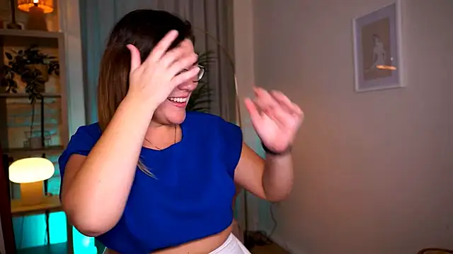 mrs fllowerr online show from November 6, 5:14 pm