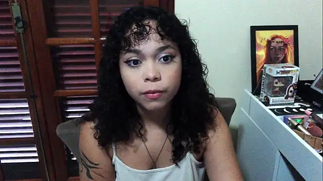 sweetamy326 online show from December 14, 9:19 pm