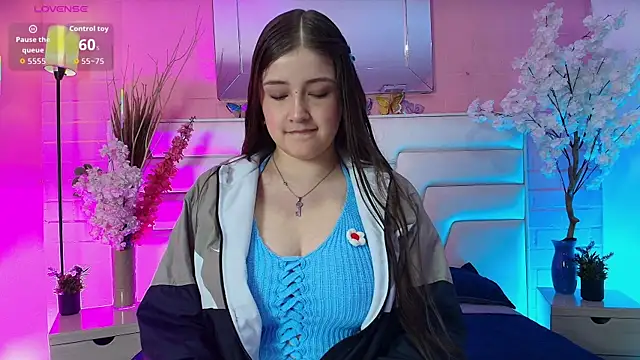 Krystal Heartss online show from April 5, 12:57 pm