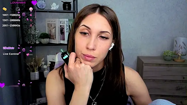 Snapshot of DreamVelour chatting on March 19, 8:35 pm DreamVelour online show from March 19, 8:35 pm