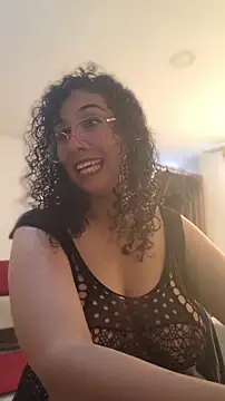 Snapshot of LondonHilton chatting on May 3, 8:26 pm LondonHilton online show from May 3, 8:26 pm