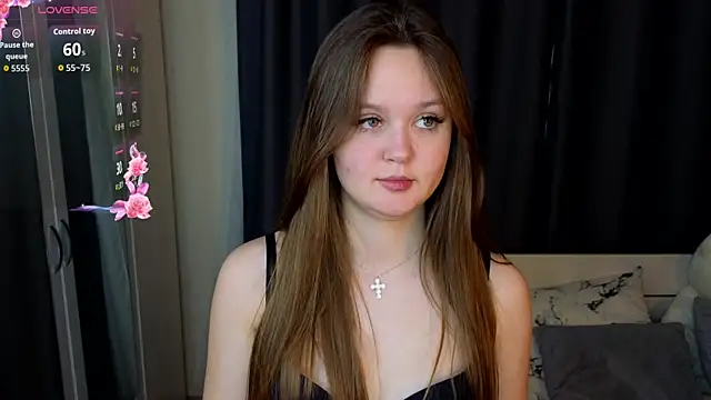 ElenoreReth online show from April 28, 2:27 am