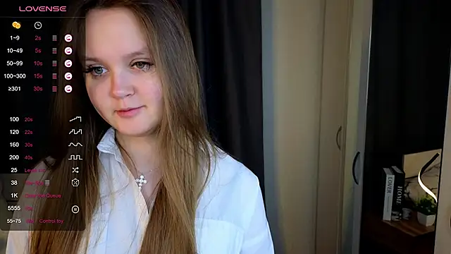 ElenoreReth online show from April 30, 1:34 am