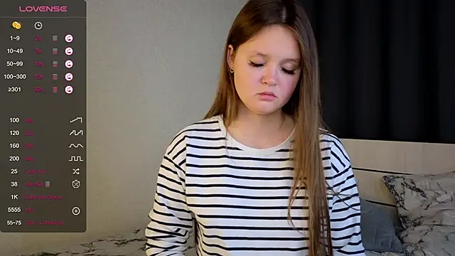 ElenoreReth online show from May 15, 3:08 pm