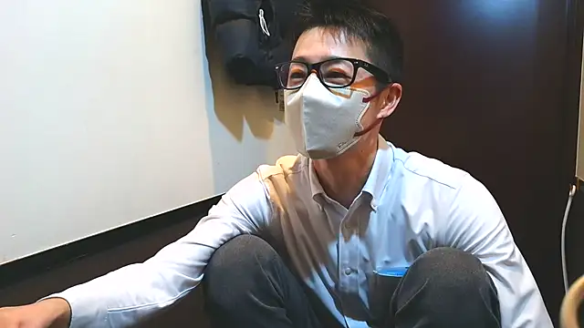 Snapshot of Take1668 chatting on March 6, 12:23 pm Take1668 online show from March 6, 12:23 pm